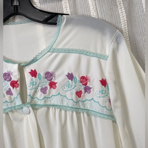 Vintage Robe Dressing Gown House‎ Dress Housecoat Embroidered 100% Nylon Size M - Picture 3 of 14